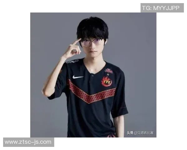 FPX战队意识引发热议玩家与评论员各执己见的争论分析